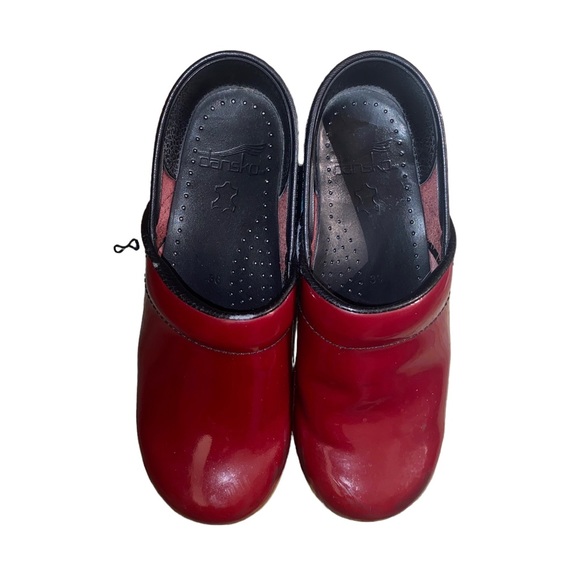 Dansko Women’s Clogs Size 36 Burgundy Patent Leather - Picture 3 of 8